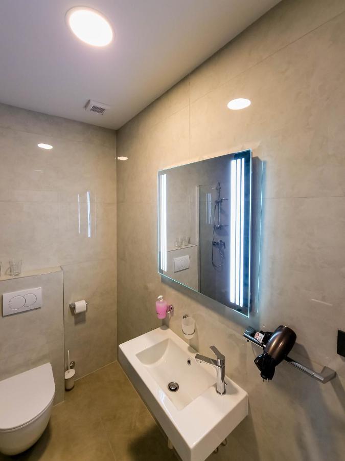 Maresole Beachfront Residence โปเรช ภายนอก รูปภาพ